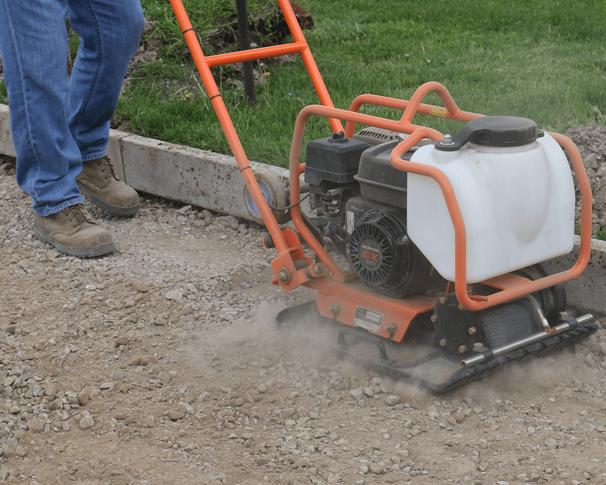 EFPC90C_forward_plate_compactor_in-use.png